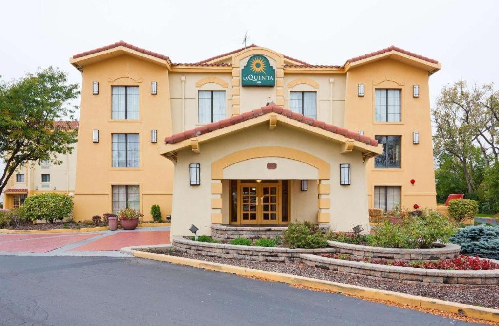 Chicago O'Hare Airport Otel Elk Grove Village Dış mekan fotoğraf